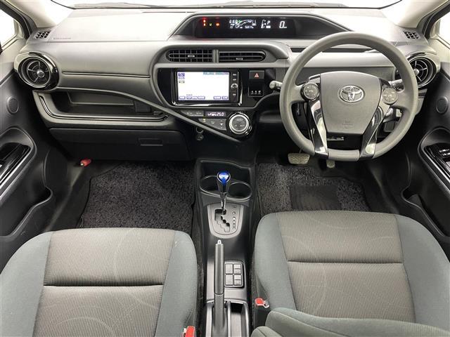 アクア S スタイルブラック 純正ナビ バックカメラ ビルトインETC LEDヘッドライト フォグライト 純正フロアマット 社外アルミホイール スマートキー プッシュスタート アイドリングストップ 横滑り防止機能 オートエアコン(42枚目)