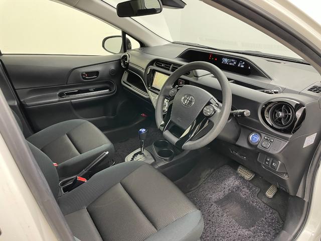 アクア S スタイルブラック 純正ナビ バックカメラ ビルトインETC LEDヘッドライト フォグライト 純正フロアマット 社外アルミホイール スマートキー プッシュスタート アイドリングストップ 横滑り防止機能 オートエアコン(50枚目)