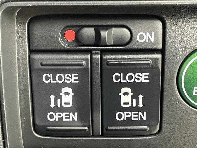 オデッセイハイブリッド ハイブリッド 純正ナビ 全方位カメラ 100V電源 両側パワースライドドア 衝突軽減ブレーキ レーダークルーズコントロール ブラインドスポットモニター パワーシート ビルトインETC LEDヘッドライト HDMI(6枚目)