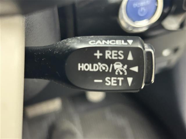 プリウス A 社外エアロ 純正ナビ バックカメラ アドバンスドパーク ヘッドアップディスプレイ トヨタセーフティーセンス ETC ドライブレコーダー 革巻きステアリング LEDヘッドライト フォグライト BSM(4枚目)