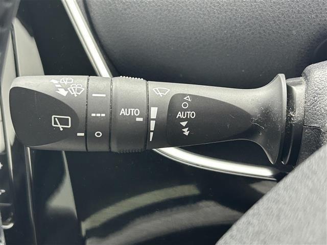 プリウス A 社外エアロ 純正ナビ バックカメラ アドバンスドパーク ヘッドアップディスプレイ トヨタセーフティーセンス ETC ドライブレコーダー 革巻きステアリング LEDヘッドライト フォグライト BSM(28枚目)