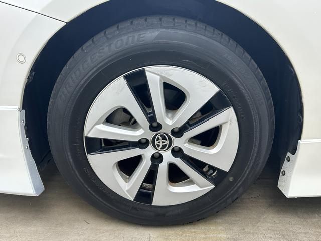 プリウス A 社外エアロ 純正ナビ バックカメラ アドバンスドパーク ヘッドアップディスプレイ トヨタセーフティーセンス ETC ドライブレコーダー 革巻きステアリング LEDヘッドライト フォグライト BSM(75枚目)