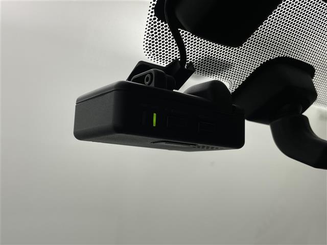 インプレッサスポーツ 1.6i-Lアイサイト 純正8インチナビ レーダークルーズコントロール バックカメラ ブラインドスポットモニター コーナーセンサー オートLEDヘッドライト レーンキープアシスト 衝突軽減ブレーキ 純正アルミ フルセグTV(7枚目)