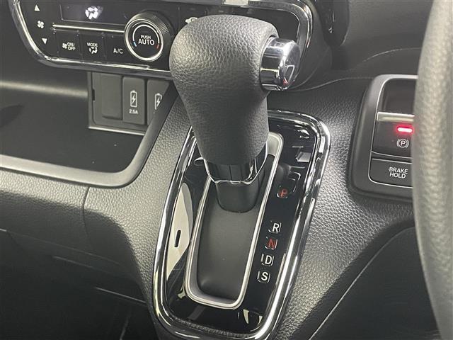 N-BOXカスタム L 9インチフローティングナビ バックカメラ フロントカメラ シートヒーター 片側パワースライドドア ホンダセンシング 純正フロアマット LEDヘッドライト 純正アルミ 後席サンシェード フォグライト(32枚目)