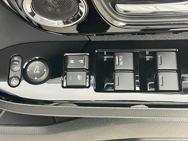 N-BOXカスタム L 9インチフローティングナビ バックカメラ フロントカメラ シートヒーター 片側パワースライドドア ホンダセンシング 純正フロアマット LEDヘッドライト 純正アルミ 後席サンシェード フォグライト(45枚目)