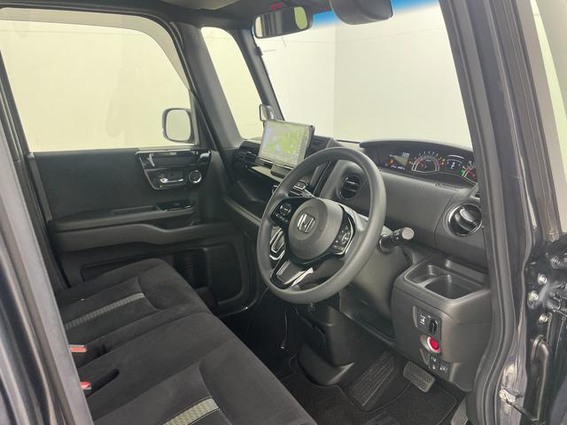 N-BOXカスタム L 9インチフローティングナビ バックカメラ フロントカメラ シートヒーター 片側パワースライドドア ホンダセンシング 純正フロアマット LEDヘッドライト 純正アルミ 後席サンシェード フォグライト(51枚目)