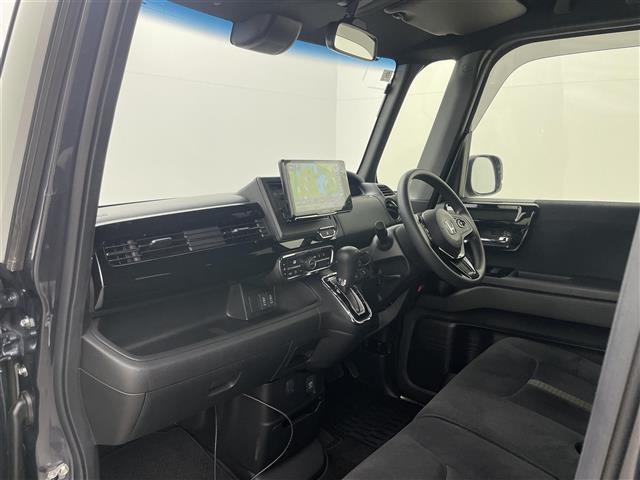 N-BOXカスタム L 9インチフローティングナビ バックカメラ フロントカメラ シートヒーター 片側パワースライドドア ホンダセンシング 純正フロアマット LEDヘッドライト 純正アルミ 後席サンシェード フォグライト(52枚目)