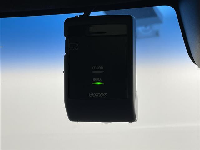 N-BOXカスタム G・Lターボホンダセンシング 純正ナビ バックカメラ ハーフレザーシート 両側パワースライドドア ホンダセンシング パドルシフト 純正フロアマット LEDヘッドライト 純正アルミ 後席サンシェード ドアバイザー フォグライト(6枚目)