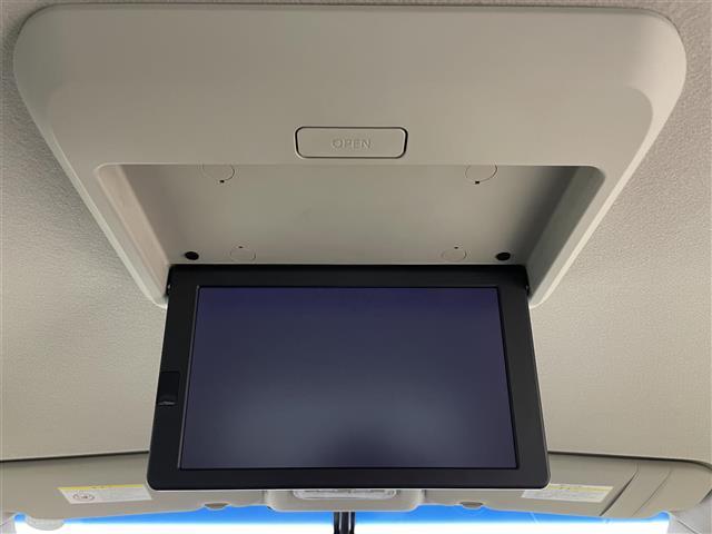 セレナ ハイウェイスターVエアロモード+セフティSHVAセフ 純正8インチナビ 後席モニター 全方位カメラ 両側電動スライドドア ビルトインETC 純正LEDヘッドライト コーナーセンサー 衝突軽減ブレーキ Wエアコン レーンアシスト 純正フロアマット(2枚目)