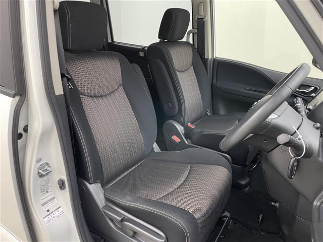 セレナ ハイウェイスターVエアロモード+セフティSHVAセフ 純正8インチナビ 後席モニター 全方位カメラ 両側電動スライドドア ビルトインETC 純正LEDヘッドライト コーナーセンサー 衝突軽減ブレーキ Wエアコン レーンアシスト 純正フロアマット(8枚目)