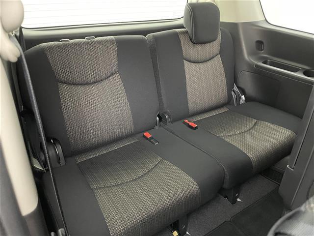 セレナ ハイウェイスターVエアロモード+セフティSHVAセフ 純正8インチナビ 後席モニター 全方位カメラ 両側電動スライドドア ビルトインETC 純正LEDヘッドライト コーナーセンサー 衝突軽減ブレーキ Wエアコン レーンアシスト 純正フロアマット(10枚目)