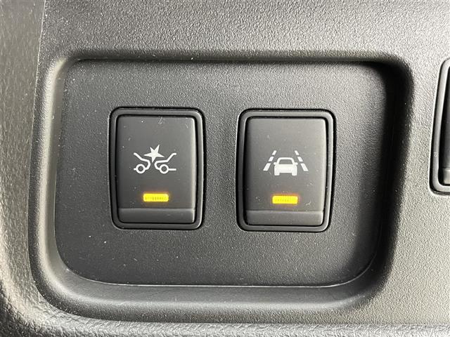 セレナ ハイウェイスターVエアロモード+セフティSHVAセフ 純正8インチナビ 後席モニター 全方位カメラ 両側電動スライドドア ビルトインETC 純正LEDヘッドライト コーナーセンサー 衝突軽減ブレーキ Wエアコン レーンアシスト 純正フロアマット(28枚目)