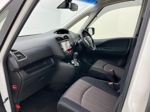 セレナ ハイウェイスターVエアロモード+セフティSHVAセフ 純正8インチナビ 後席モニター 全方位カメラ 両側電動スライドドア ビルトインETC 純正LEDヘッドライト コーナーセンサー 衝突軽減ブレーキ Wエアコン レーンアシスト 純正フロアマット(52枚目)