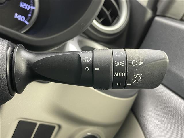 【運転席操作部】『運転席周辺の装備』の画像になります。快適なドライブを楽しむための機能が装備されています！運転席から触れるので使いやすいです！