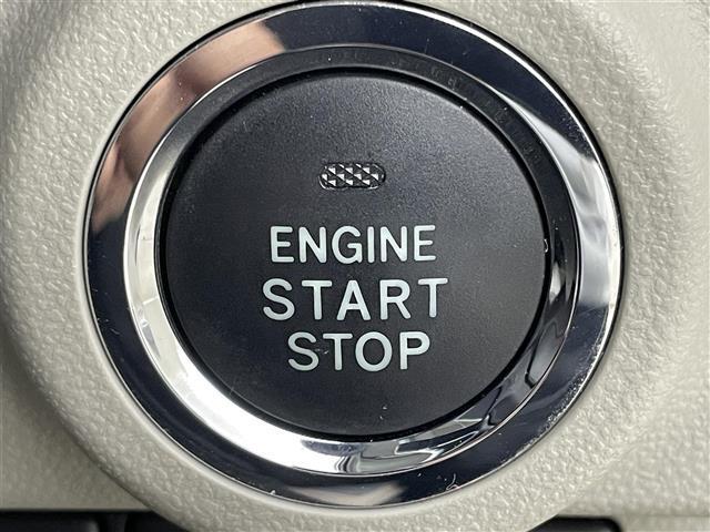 【運転席操作部】『運転席周辺の装備』の画像になります。快適なドライブを楽しむための機能が装備されています！運転席から触れるので使いやすいです！