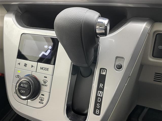 【シフトレバー】『シフトレバー』の画像になります。写真の内容に関してご不明点、ご質問等がございましたらお気軽にガリバー店舗までお問い合わせください。