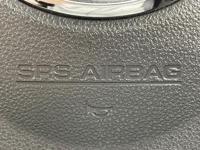 【ステアリング】ステアリングはとても綺麗な状態です☆