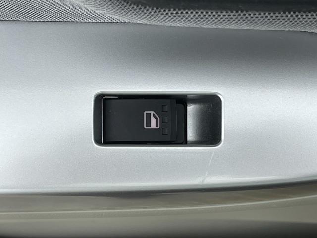 【窓操作部】『窓周辺／窓周辺装備』の画像になります。写真の内容に関してご不明点、ご質問等がございましたらお気軽にガリバー店舗までお問い合わせください。