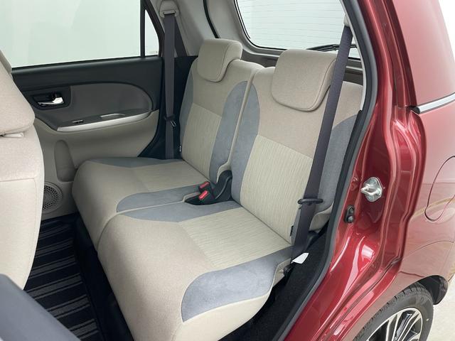 【後部座席】『後部座席周辺』の画像になります。写真の内容に関してご不明点、ご質問等がございましたらお気軽にガリバー店舗までお問い合わせください。