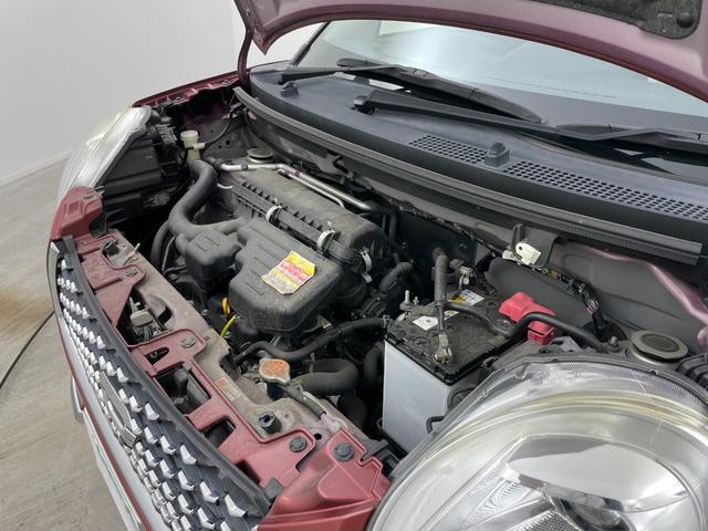 【エンジンルーム】『エンジンルーム周辺』の画像になります。写真の内容に関してご不明点、ご質問等がございましたらお気軽にガリバー店舗までお問い合わせください。