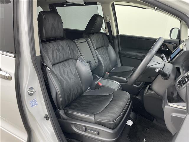 【運転席】『運転席周辺』の画像になります。写真の内容に関してご不明点、ご質問等がございましたらお気軽にガリバー店舗までお問い合わせください。