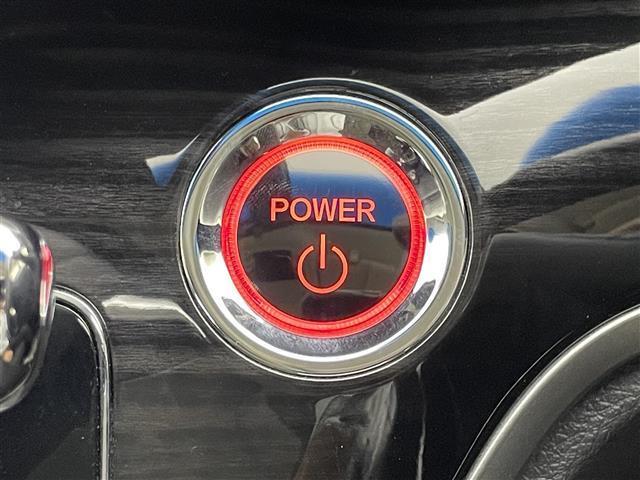 【運転席操作部】『運転席周辺の装備』の画像になります。快適なドライブを楽しむための機能が装備されています！運転席から触れるので使いやすいです！