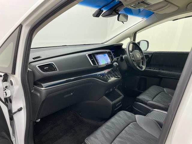 【助手席】『助手席周辺』の画像になります。写真の内容に関してご不明点、ご質問等がございましたらお気軽にガリバー店舗までお問い合わせください。