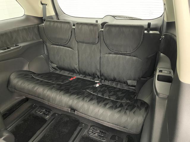 【後部座席】『後部座席周辺』の画像になります。写真の内容に関してご不明点、ご質問等がございましたらお気軽にガリバー店舗までお問い合わせください。