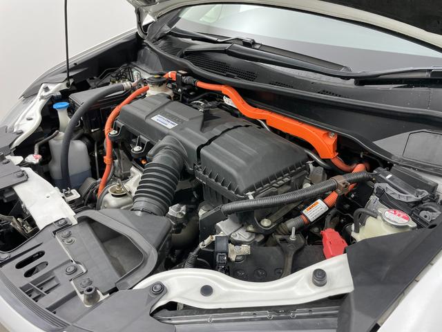 【エンジンルーム】『エンジンルーム周辺』の画像になります。写真の内容に関してご不明点、ご質問等がございましたらお気軽にガリバー店舗までお問い合わせください。