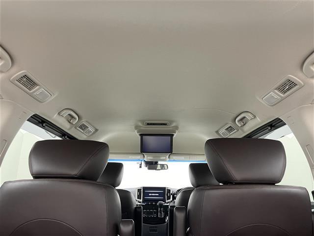 エルグランド 250ハイウェイスターS 純正10インチナビ 純正12.1インチ後席モニター 全方位カメラ 両側パワスラ コーナーセンサー 電動リアゲート オットマン ハーフレザーシート LEDヘッドライト フォグランプ オートハイビーム(13枚目)