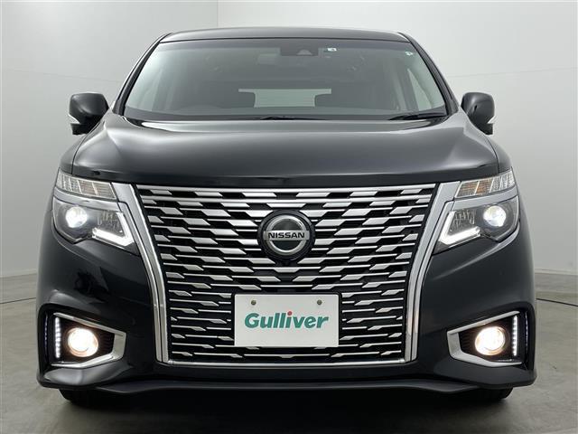 エルグランド 250ハイウェイスターS 純正10インチナビ 純正12.1インチ後席モニター 全方位カメラ 両側パワスラ コーナーセンサー 電動リアゲート オットマン ハーフレザーシート LEDヘッドライト フォグランプ オートハイビーム(17枚目)