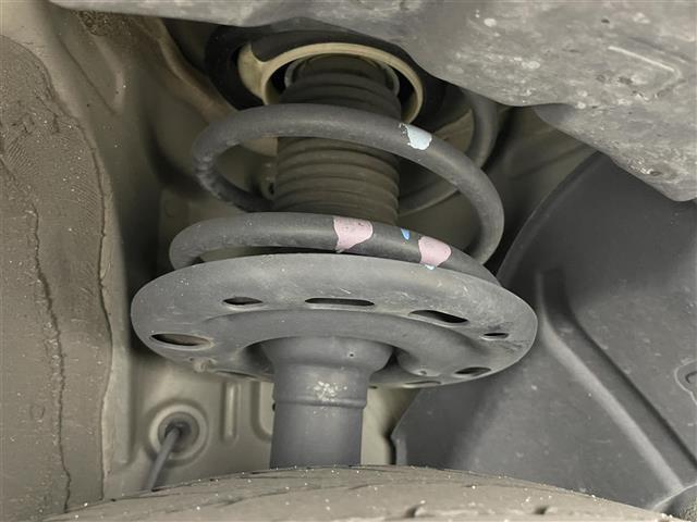 エルグランド 250ハイウェイスターS 純正10インチナビ 純正12.1インチ後席モニター 全方位カメラ 両側パワスラ コーナーセンサー 電動リアゲート オットマン ハーフレザーシート LEDヘッドライト フォグランプ オートハイビーム(22枚目)