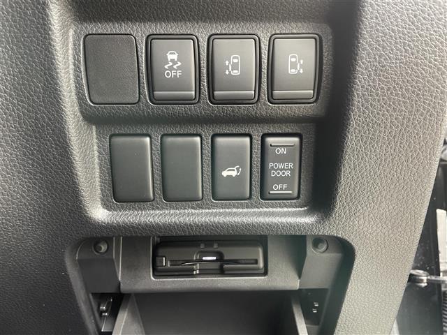 エルグランド 250ハイウェイスターS 純正10インチナビ 純正12.1インチ後席モニター 全方位カメラ 両側パワスラ コーナーセンサー 電動リアゲート オットマン ハーフレザーシート LEDヘッドライト フォグランプ オートハイビーム(29枚目)