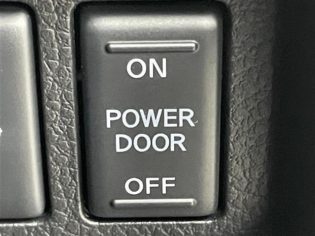 エルグランド 250ハイウェイスターS 純正10インチナビ 純正12.1インチ後席モニター 全方位カメラ 両側パワスラ コーナーセンサー 電動リアゲート オットマン ハーフレザーシート LEDヘッドライト フォグランプ オートハイビーム(31枚目)