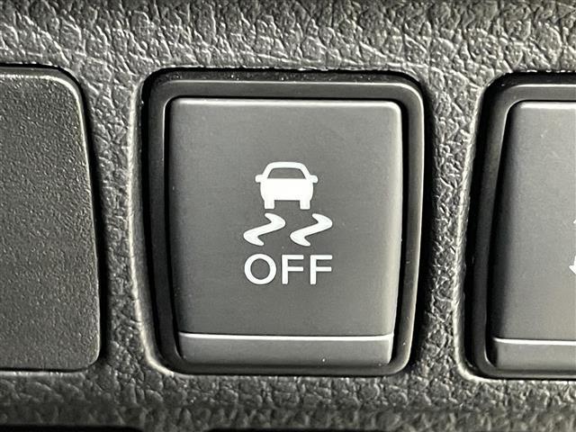 エルグランド 250ハイウェイスターS 純正10インチナビ 純正12.1インチ後席モニター 全方位カメラ 両側パワスラ コーナーセンサー 電動リアゲート オットマン ハーフレザーシート LEDヘッドライト フォグランプ オートハイビーム(32枚目)