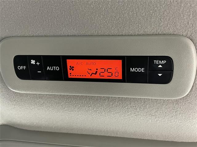 エルグランド 250ハイウェイスターS 純正10インチナビ 純正12.1インチ後席モニター 全方位カメラ 両側パワスラ コーナーセンサー 電動リアゲート オットマン ハーフレザーシート LEDヘッドライト フォグランプ オートハイビーム(35枚目)