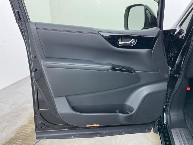 エルグランド 250ハイウェイスターS 純正10インチナビ 純正12.1インチ後席モニター 全方位カメラ 両側パワスラ コーナーセンサー 電動リアゲート オットマン ハーフレザーシート LEDヘッドライト フォグランプ オートハイビーム(50枚目)