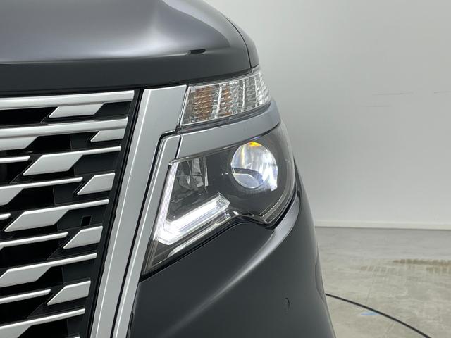 エルグランド 250ハイウェイスターS 純正10インチナビ 純正12.1インチ後席モニター 全方位カメラ 両側パワスラ コーナーセンサー 電動リアゲート オットマン ハーフレザーシート LEDヘッドライト フォグランプ オートハイビーム(65枚目)