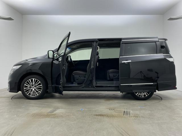 エルグランド 250ハイウェイスターS 純正10インチナビ 純正12.1インチ後席モニター 全方位カメラ 両側パワスラ コーナーセンサー 電動リアゲート オットマン ハーフレザーシート LEDヘッドライト フォグランプ オートハイビーム(70枚目)