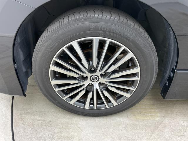 エルグランド 250ハイウェイスターS 純正10インチナビ 純正12.1インチ後席モニター 全方位カメラ 両側パワスラ コーナーセンサー 電動リアゲート オットマン ハーフレザーシート LEDヘッドライト フォグランプ オートハイビーム(76枚目)