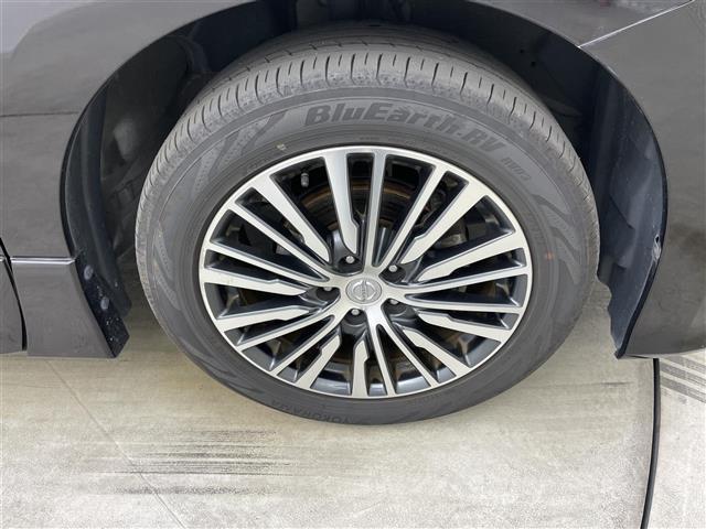 エルグランド 250ハイウェイスターS 純正ナビ 全方位カメラ 両側パワスラ 電動リアゲート 前後ドラレコ ハーフレザーシート コーナーセンサー LEDヘッドライト オートライト クルーズコントロール ビルトインETC オットマン スペアキ(15枚目)