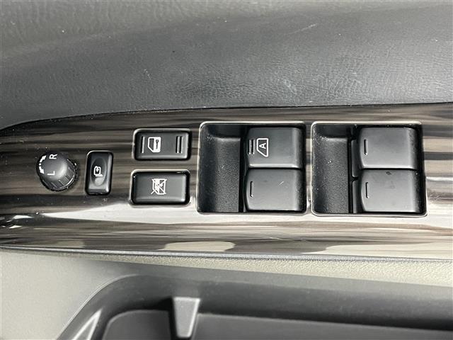 エルグランド 250ハイウェイスターS 純正ナビ 全方位カメラ 両側パワスラ 電動リアゲート 前後ドラレコ ハーフレザーシート コーナーセンサー LEDヘッドライト オートライト クルーズコントロール ビルトインETC オットマン スペアキ(48枚目)