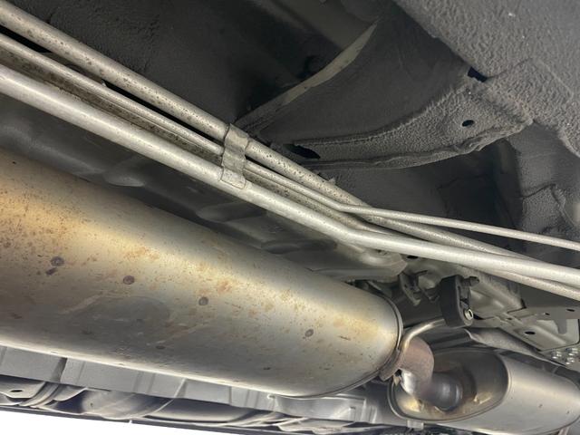 エルグランド 250ハイウェイスターS 純正ナビ 全方位カメラ 両側パワスラ 電動リアゲート 前後ドラレコ ハーフレザーシート コーナーセンサー LEDヘッドライト オートライト クルーズコントロール ビルトインETC オットマン スペアキ(79枚目)