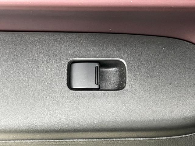 スペーシアカスタム ハイブリッドＸＳ　純正９インチナビ　全方位カメラ　両側パワースライド　ドライブレコーダー　追従型クルーズコントロール　シートヒーター　ステアリングヒーター　オートブレーキホールド　衝突軽減ブレーキ　ハーフレザーシート（50枚目）