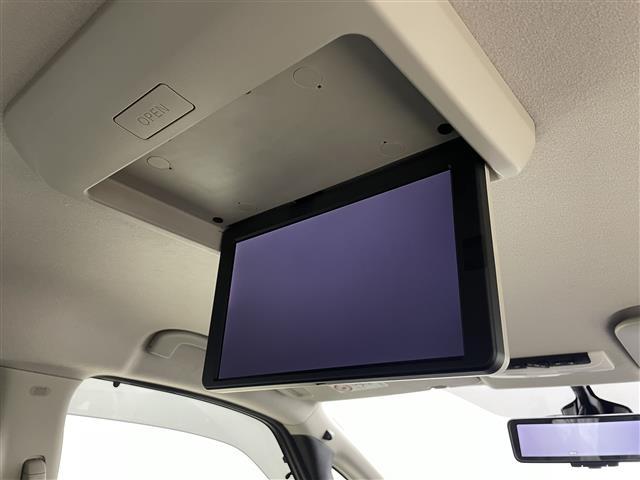 セレナ ｅ－パワー　ハイウェイスターＶ　純正１０インチナビ　純正フリップダウンモニター　全方位カメラ　プロパイロット　両側電動スライド　ビルトインＥＴＣ　ＬＥＤヘッドライト　ドライブレコーダー　デジタルインナーミラー　オートハイビーム（2枚目）