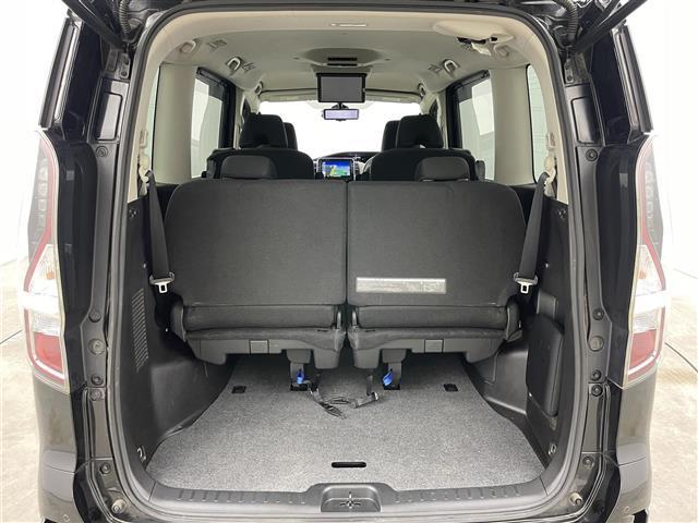 セレナ ｅ－パワー　ハイウェイスターＶ　純正１０インチナビ　純正フリップダウンモニター　全方位カメラ　プロパイロット　両側電動スライド　ビルトインＥＴＣ　ＬＥＤヘッドライト　ドライブレコーダー　デジタルインナーミラー　オートハイビーム（14枚目）