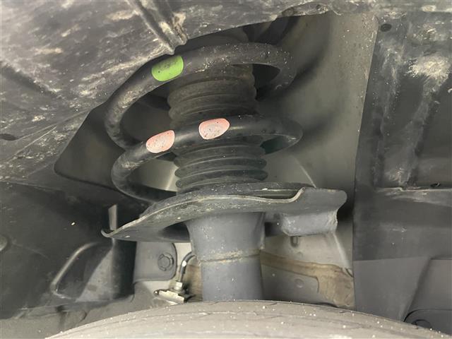 セレナ ｅ－パワー　ハイウェイスターＶ　純正１０インチナビ　純正フリップダウンモニター　全方位カメラ　プロパイロット　両側電動スライド　ビルトインＥＴＣ　ＬＥＤヘッドライト　ドライブレコーダー　デジタルインナーミラー　オートハイビーム（22枚目）