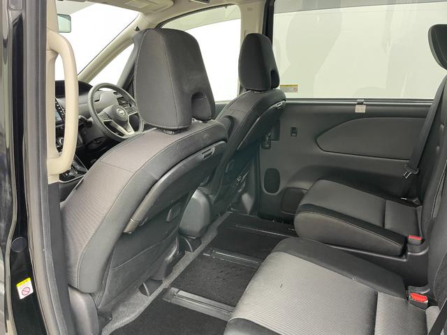 セレナ ｅ－パワー　ハイウェイスターＶ　純正１０インチナビ　純正フリップダウンモニター　全方位カメラ　プロパイロット　両側電動スライド　ビルトインＥＴＣ　ＬＥＤヘッドライト　ドライブレコーダー　デジタルインナーミラー　オートハイビーム（54枚目）