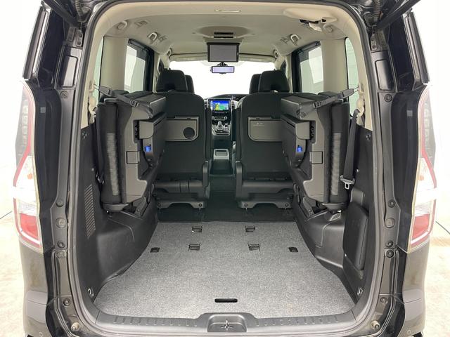 セレナ ｅ－パワー　ハイウェイスターＶ　純正１０インチナビ　純正フリップダウンモニター　全方位カメラ　プロパイロット　両側電動スライド　ビルトインＥＴＣ　ＬＥＤヘッドライト　ドライブレコーダー　デジタルインナーミラー　オートハイビーム（57枚目）