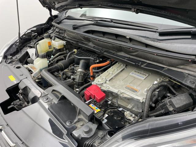 セレナ ｅ－パワー　ハイウェイスターＶ　純正１０インチナビ　純正フリップダウンモニター　全方位カメラ　プロパイロット　両側電動スライド　ビルトインＥＴＣ　ＬＥＤヘッドライト　ドライブレコーダー　デジタルインナーミラー　オートハイビーム（75枚目）